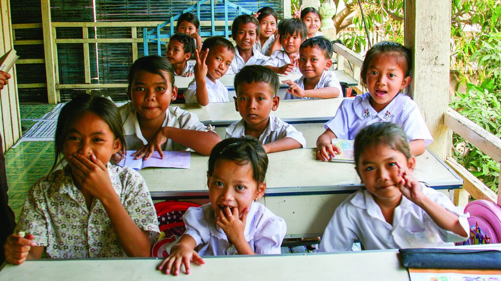 Crianças na escola do Camboja